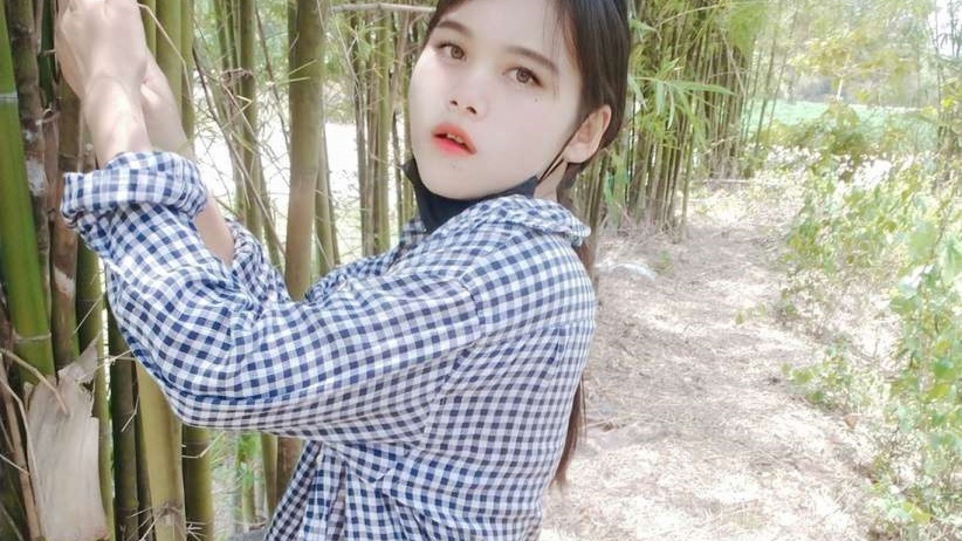 ⁣มายมิ้นแอบเย ป่าไผ่กับลุ IDX 67810819 openfans/mlive